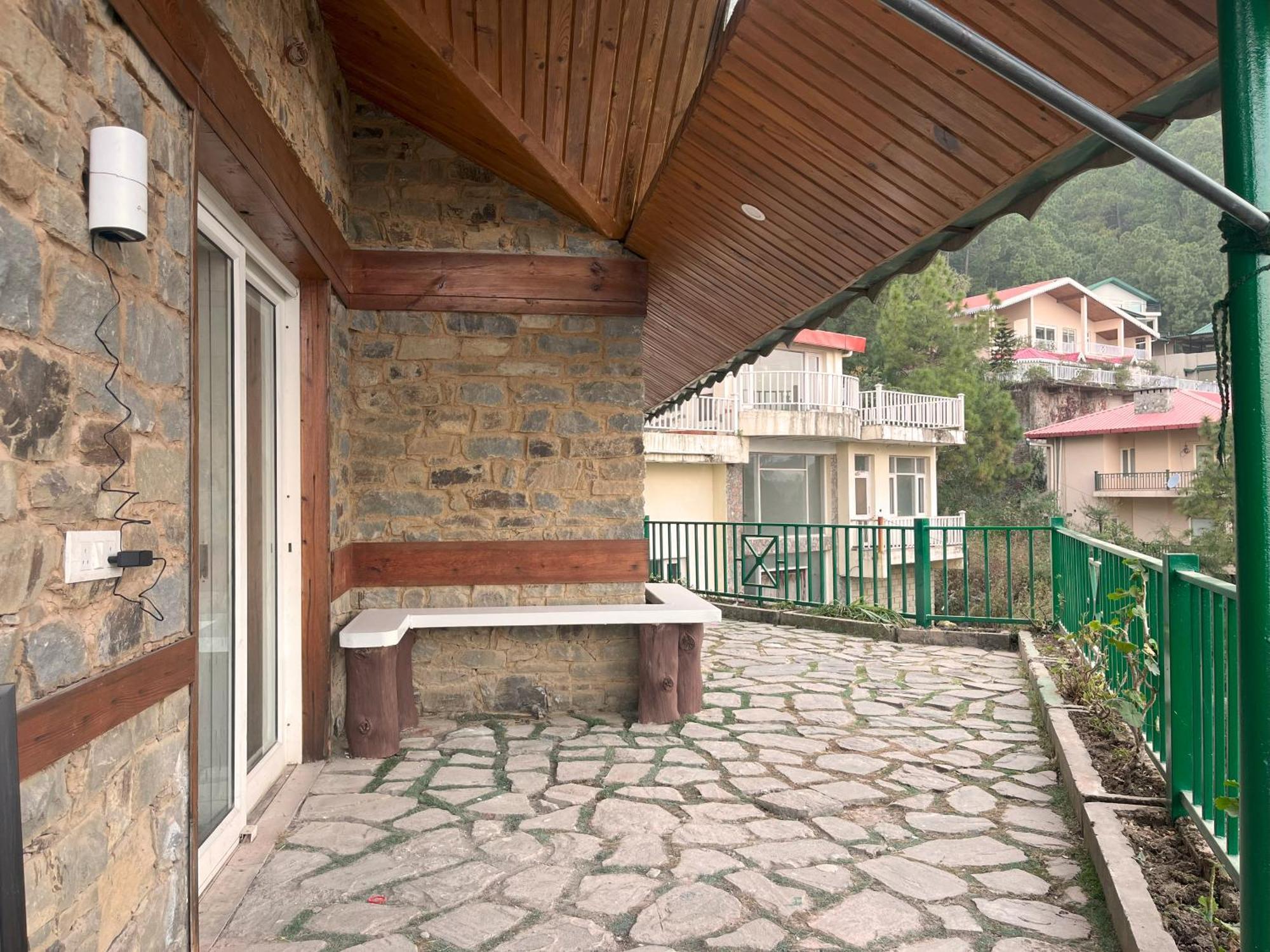 Seclude Kasauli, Himachal Pradesh Bed & Breakfast Exterior photo